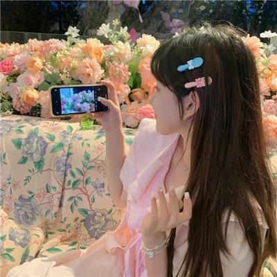 厄尔自助餐厅的女子天团